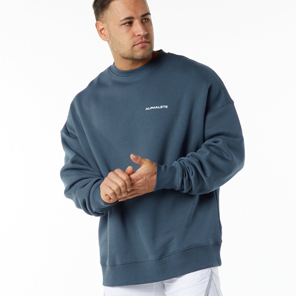 Alphalete Classic Crewneck in Whale Blue